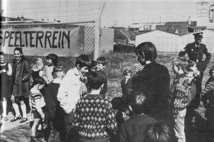 Citizens ' initiative at wasteland around the Dobbelman factory transformed into the playground (Kraaienest), Nijmegen, May 1969